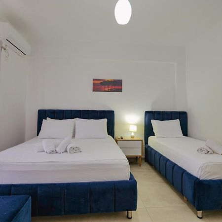 Violeta Apartments Ксамил Экстерьер фото