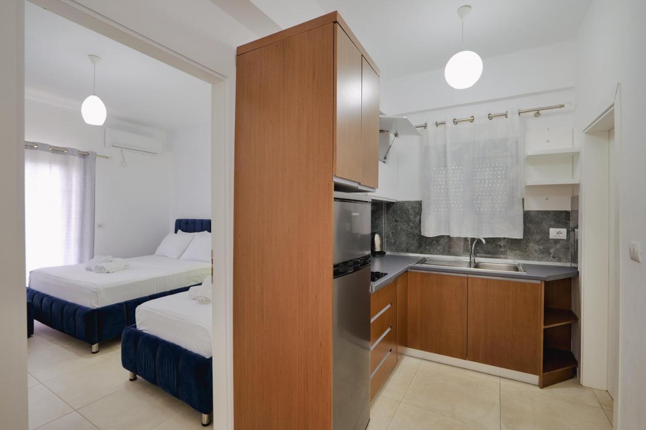 Violeta Apartments Ксамил Экстерьер фото