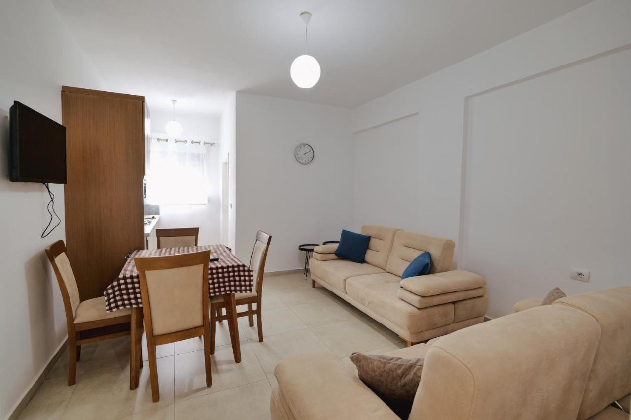 Violeta Apartments Ксамил Экстерьер фото