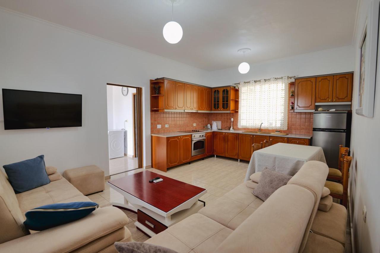 Violeta Apartments Ксамил Экстерьер фото