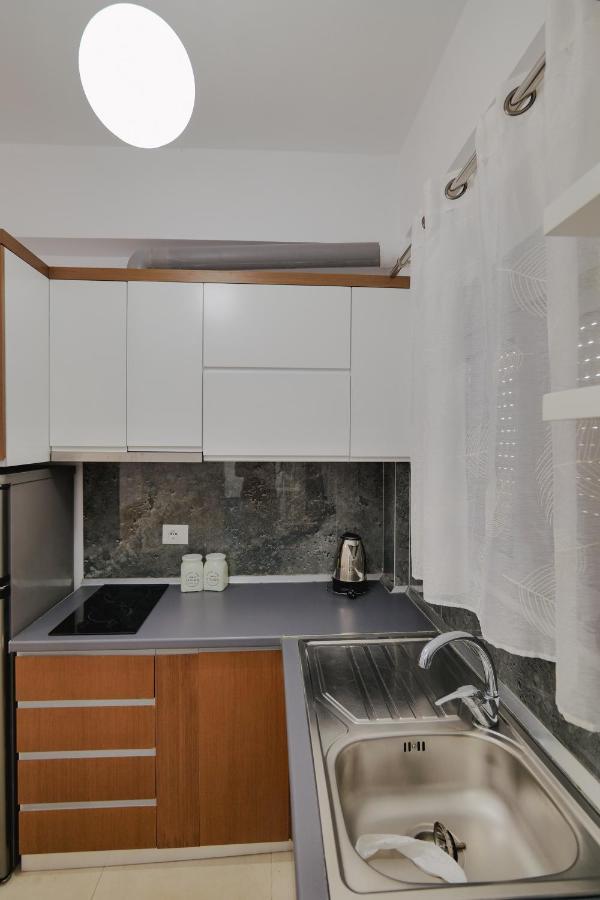 Violeta Apartments Ксамил Экстерьер фото