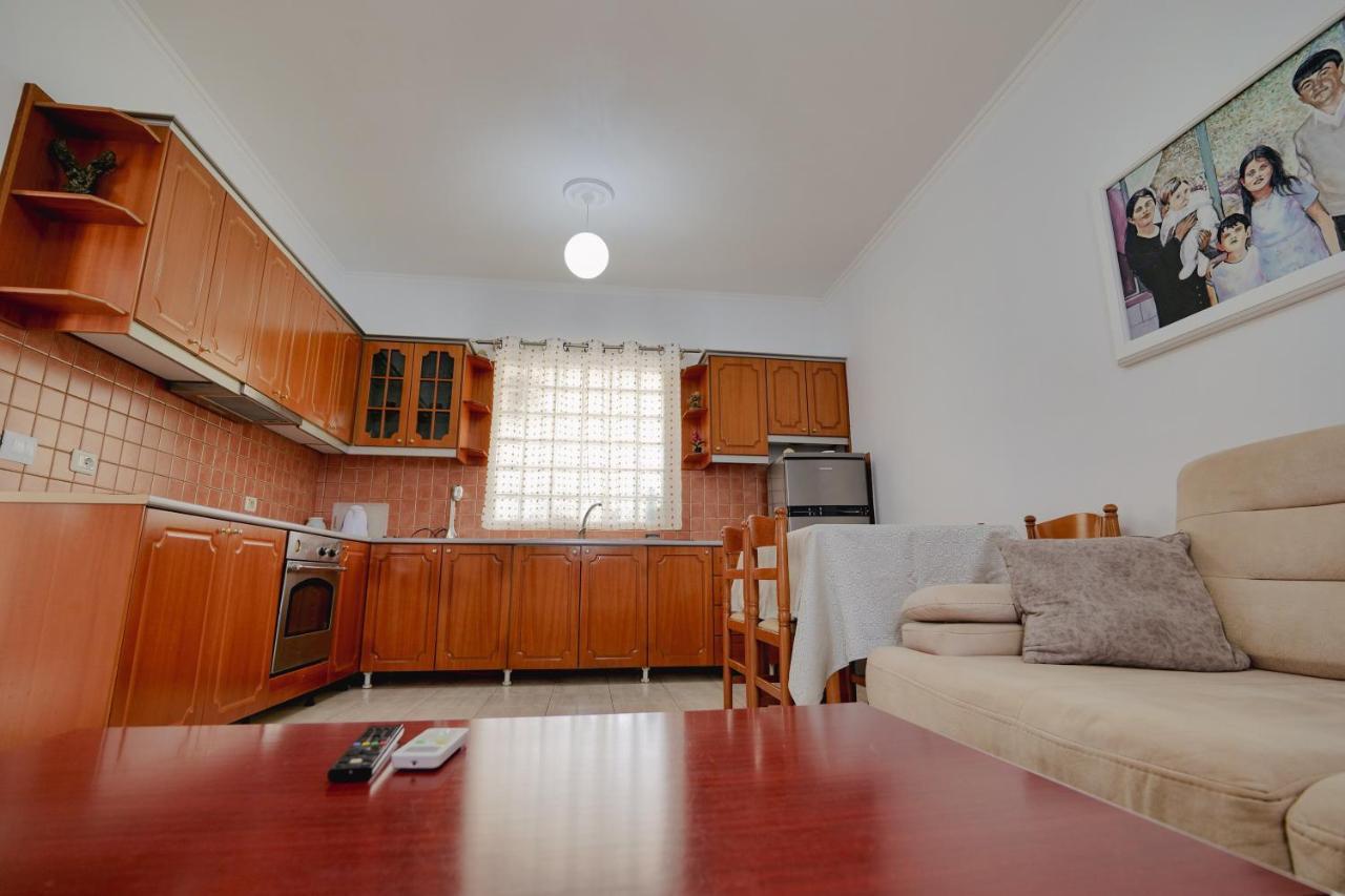 Violeta Apartments Ксамил Экстерьер фото