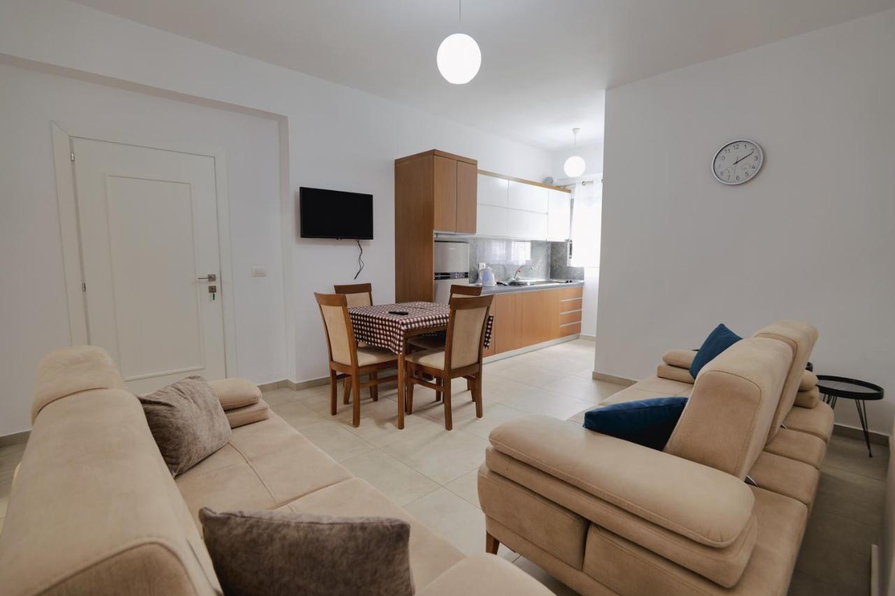 Violeta Apartments Ксамил Экстерьер фото
