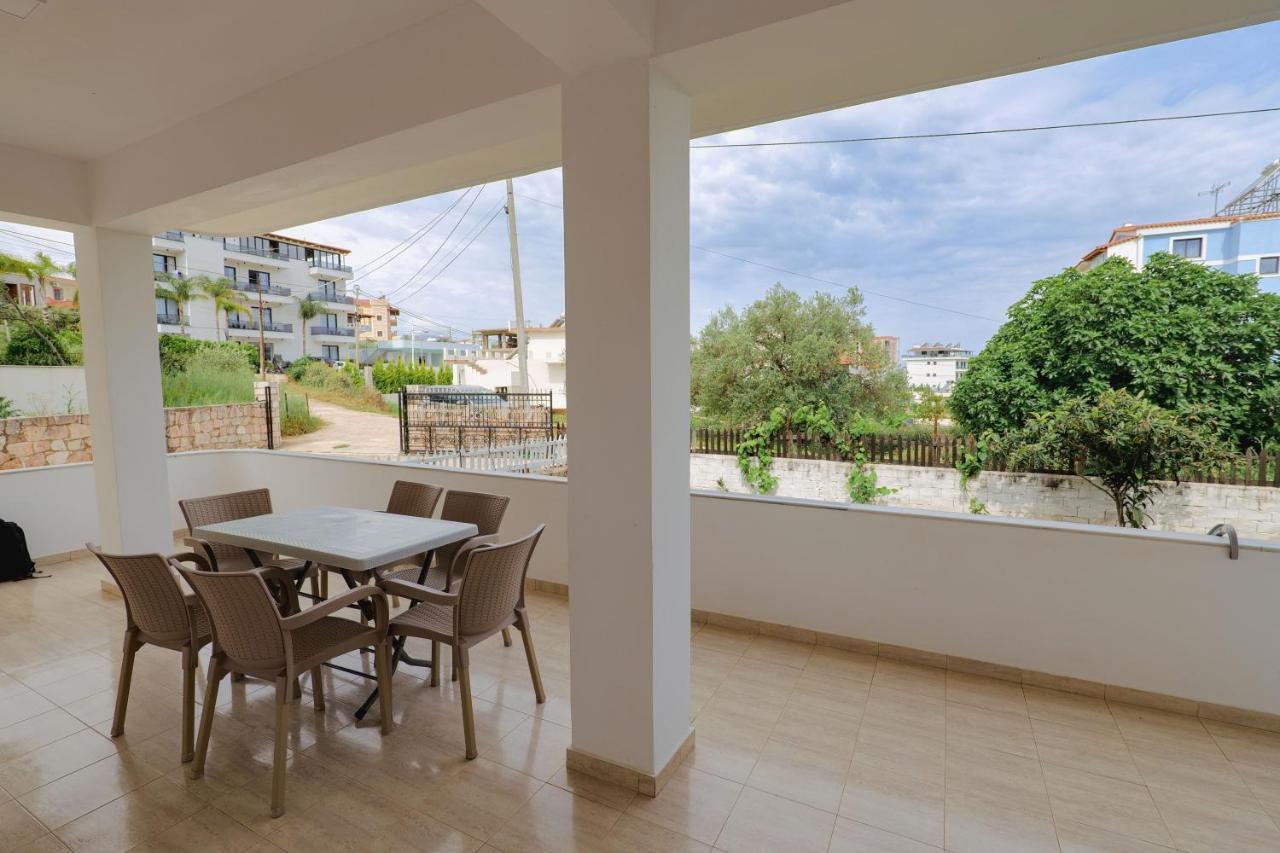 Violeta Apartments Ксамил Экстерьер фото