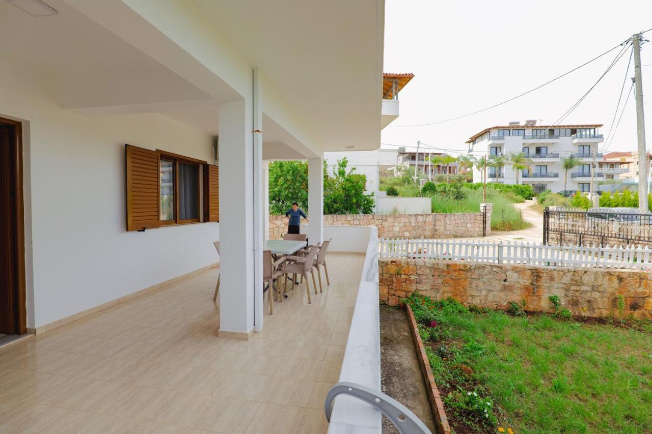 Violeta Apartments Ксамил Экстерьер фото