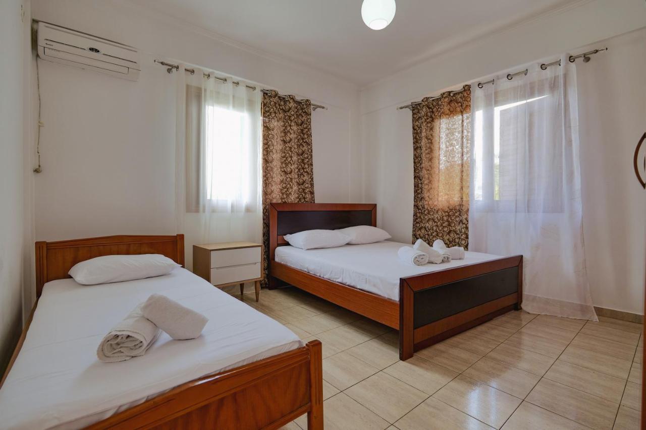 Violeta Apartments Ксамил Экстерьер фото